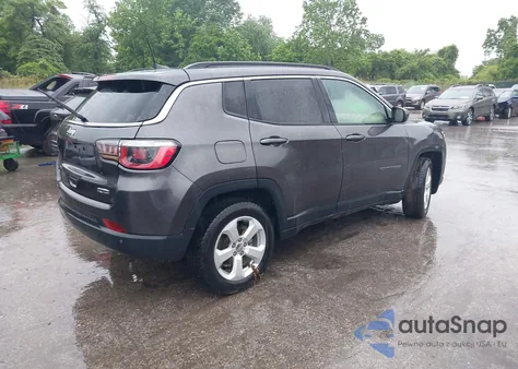 2018 Jeep Compass Latitude 4X4 from USA, damaged, VIN 3C4NJDBB2JT432456